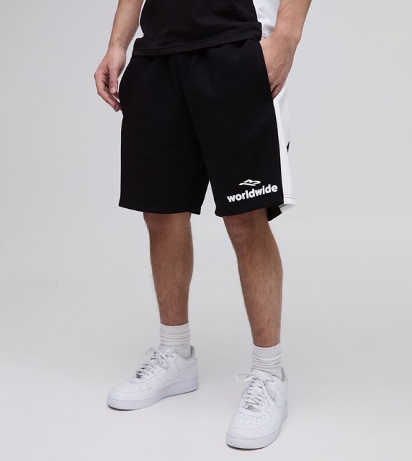 Relaxed Fit Mid Rise Shorts