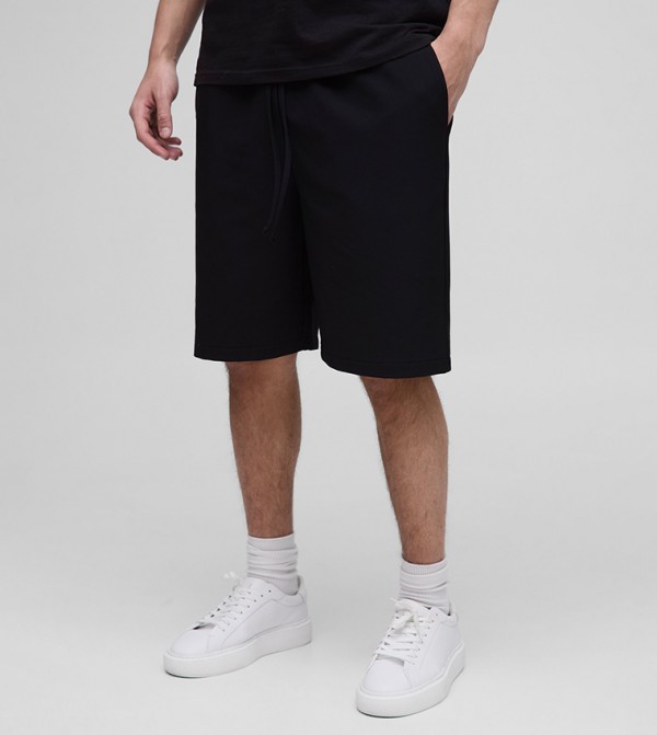 Elastic Waist Relaxed Fit Technical Stretch Shorts