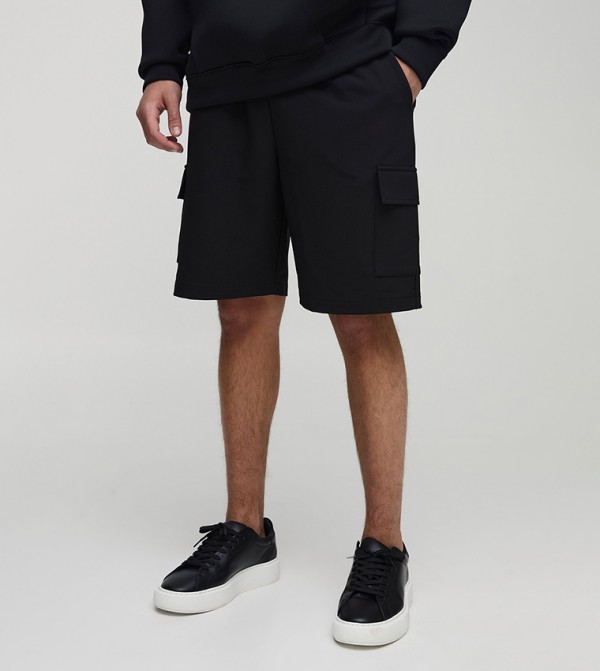 Elastic Waist Relaxed Fit Technical Stretch Cargo Shorts