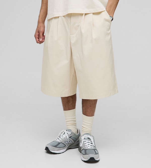 Pleated Detail Relaxed Fit Shorts