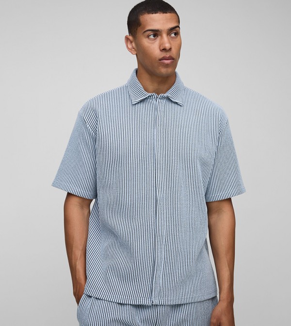 Two-Tone Short Sleeves Oversized Shirt