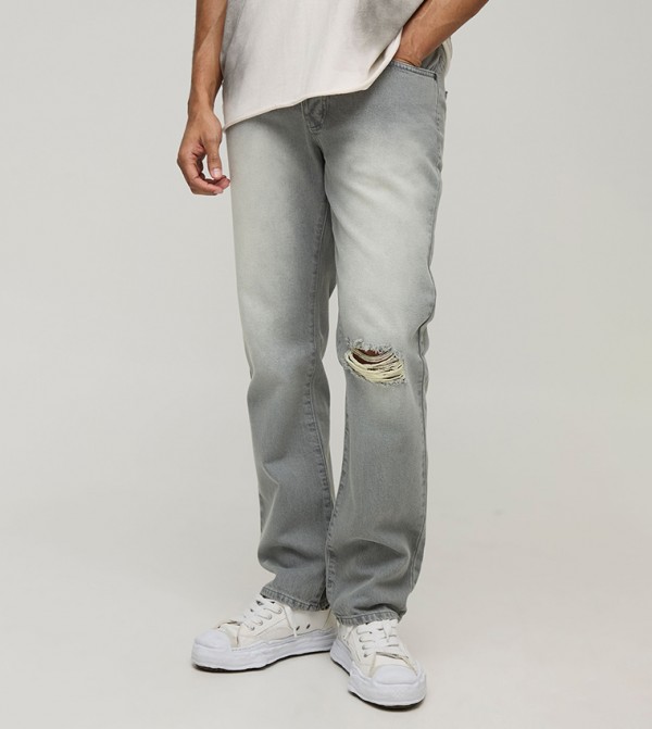 Ripped Knee Vintage Straight Fit Jeans