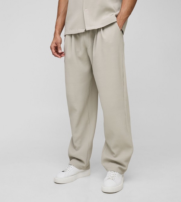 Pleated Balloon Fit Trousers