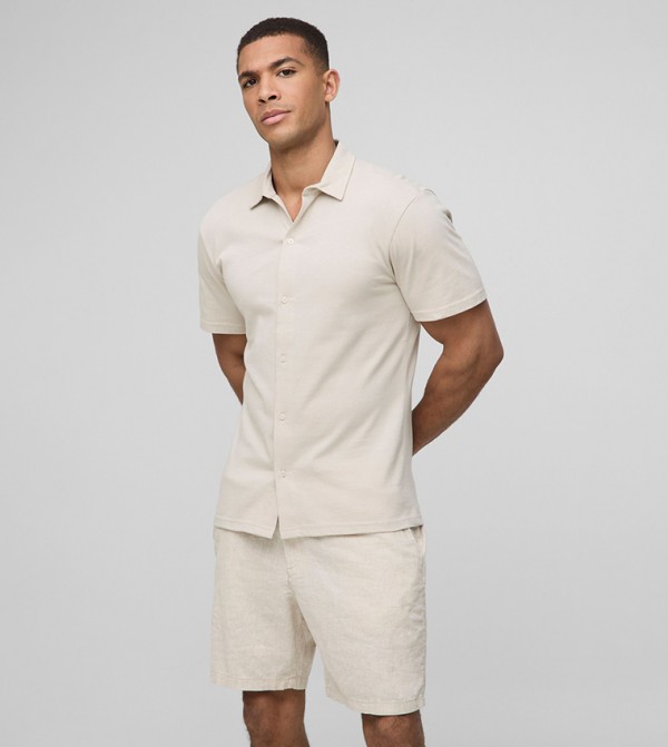 Slim Fit Short Sleeves Shirt
