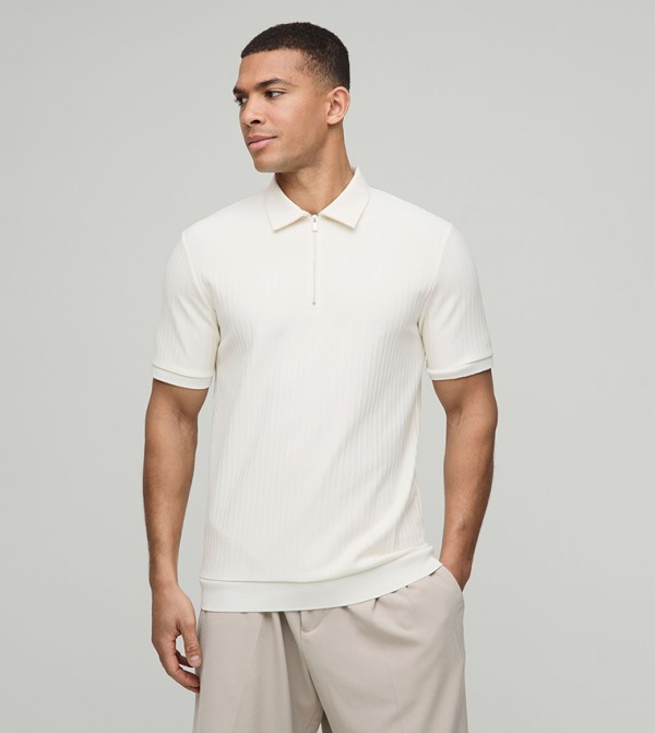 Textured Short Sleeves Polo T-Shirt