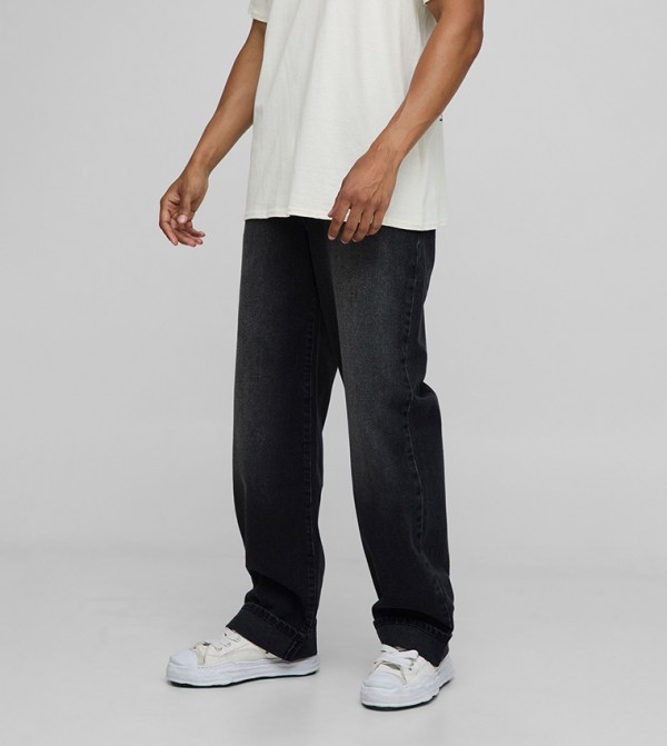 Washed Relaxed Fit Turn-Up Hem Jeans