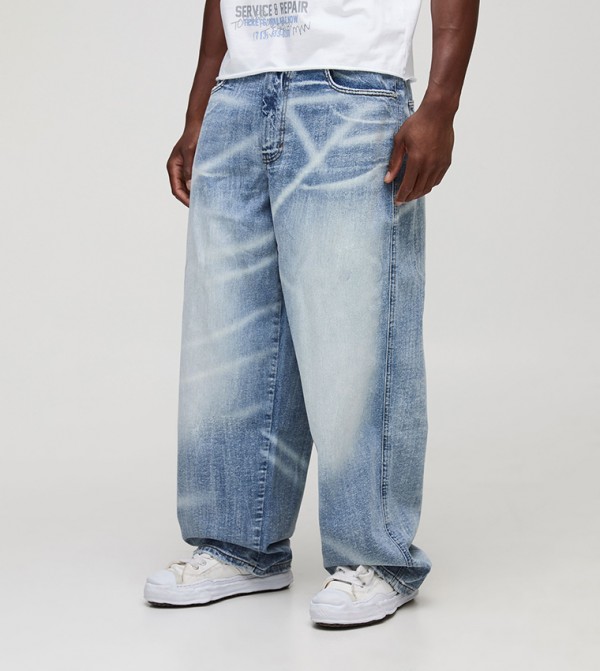 Extreme Washed Baggy Fit Jeans