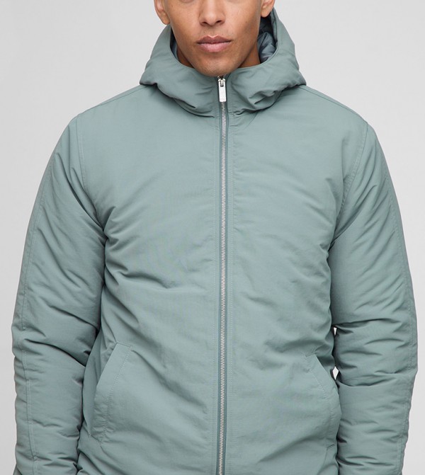 Hooded Crinkled Peached Nylon Jacket