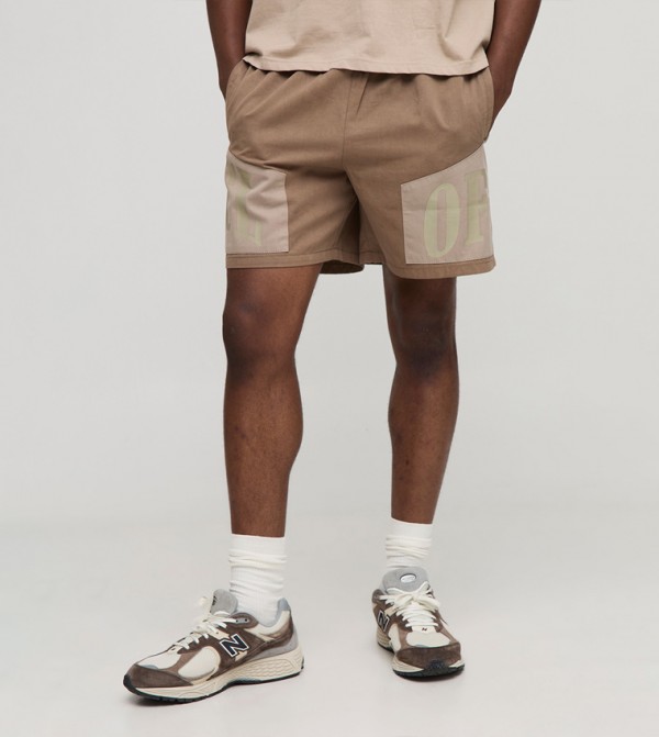 Elastic Waist Boxer Fit Printed Shorts