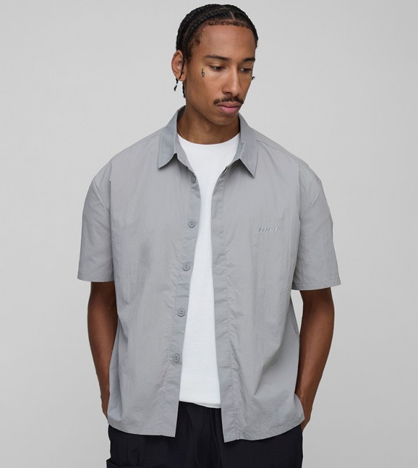 Concealed Placket Crinkled Short Sleeves Oversized Shirt