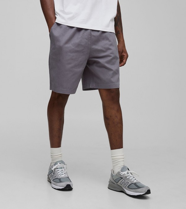 Tall Elastic Waist Baggy Fit Split Hem Shorts