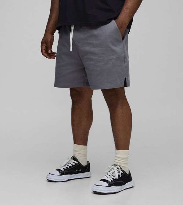 Plus & Tall Elastic Waist Baggy Fit Split Hem Shorts