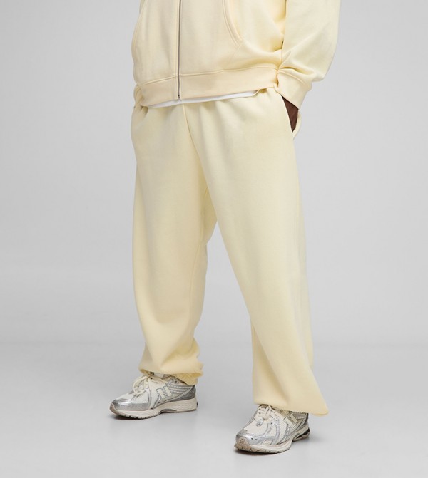 بنطال جوغر بخصر متوسط 