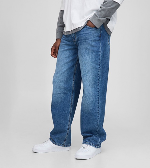 Washed Knee Dart Relaxed Fit Jeans