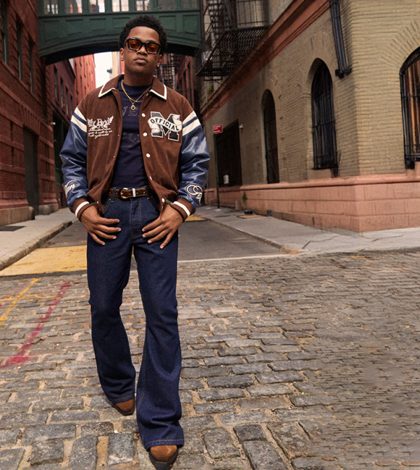 Pocket Embroidery Detail Rigid Flared Jeans