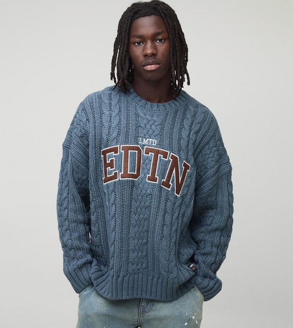 سويتر مطرز أوفرسايز 