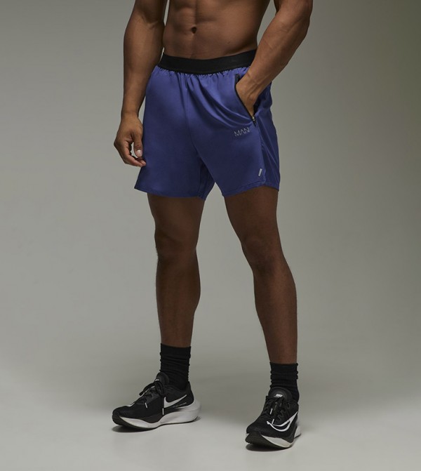 Perforated Stretch Regular Fit 5Inch Shorts