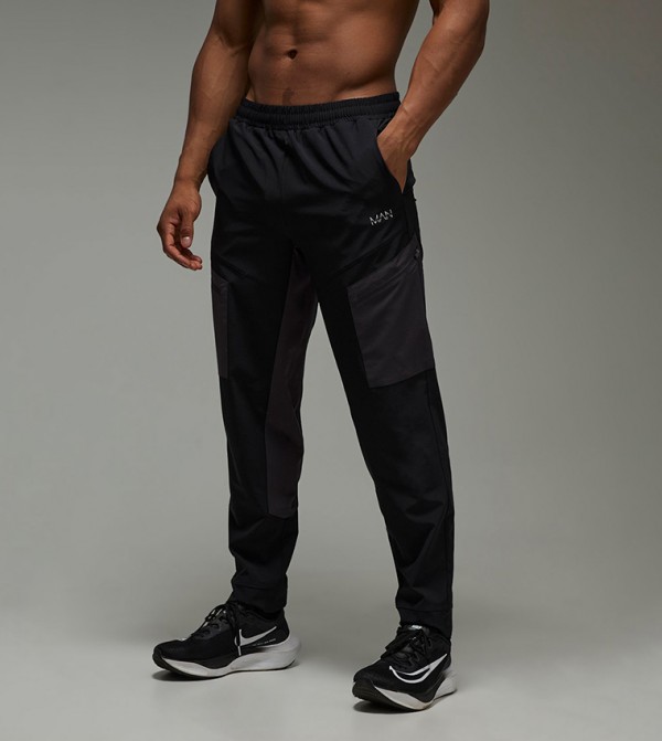 Elastic Waist Mid Rise Cargo Joggers