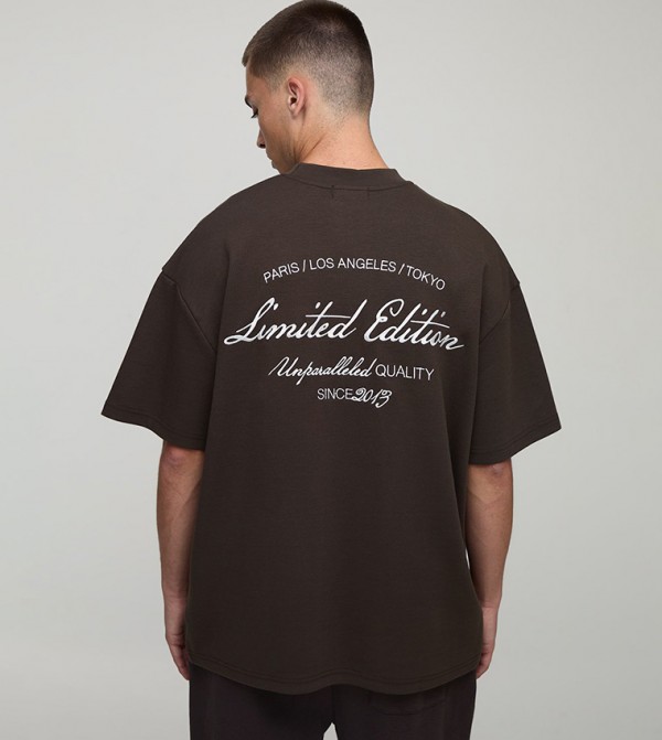 تيشيرت مطرز 