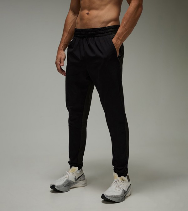 Common Pace Running Ultra Stretch Tapered Joggers