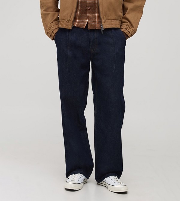 Washed Pleated Front Relaxed Fit Jeans