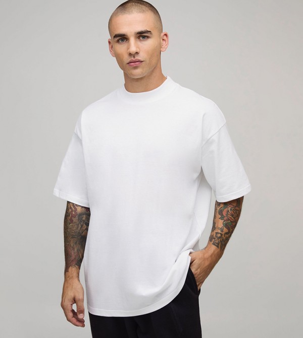 تيشيرت أوفرسايز بياقة مستديرة 