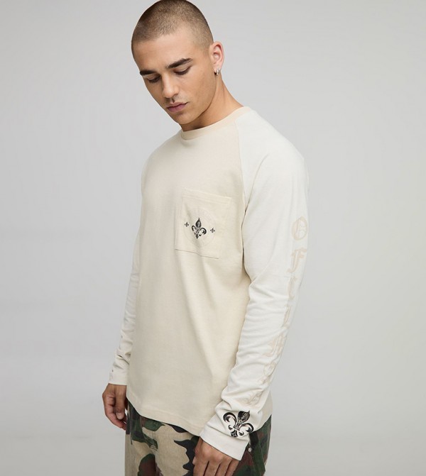 تيشيرت كم طويل بجيب