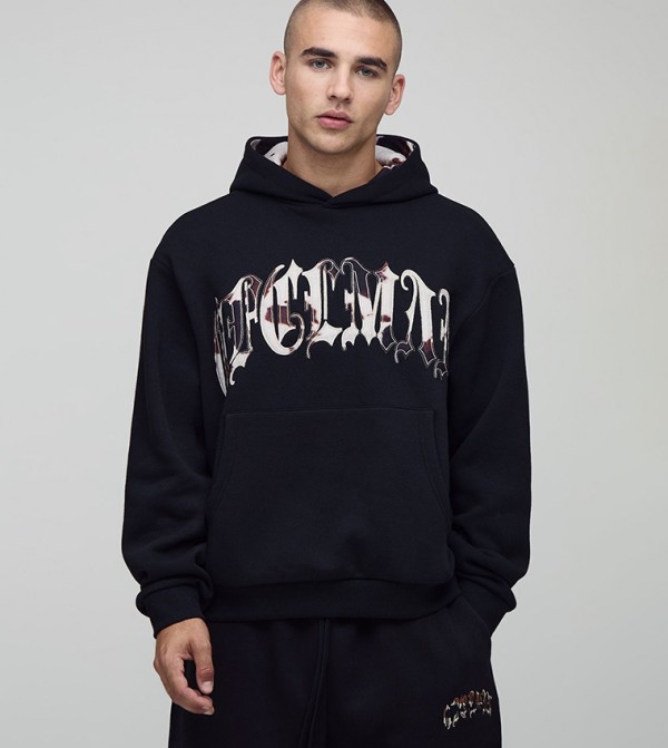 هودي اوفرسايز بطبعة 