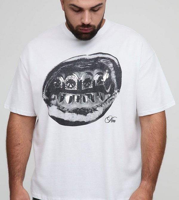 تيشيرت اوفرسايز بطبعة للمقاسات الكبيرة والطويلة