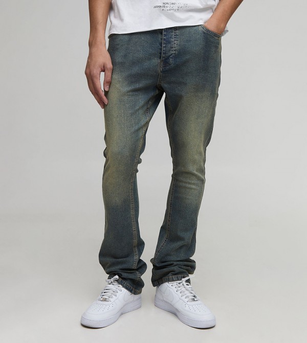 بنطال جينز ضيق واسع 