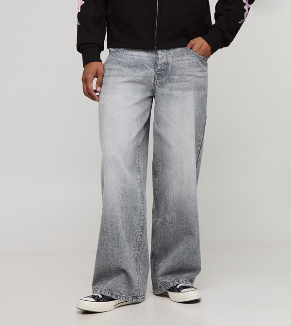 Washed Mid Rise Baggy Fit Jeans