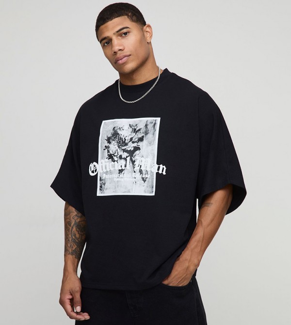 تيشيرت اوفرسايز بطبعة 