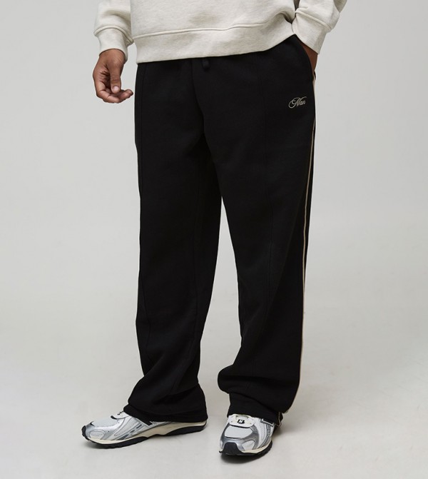 B Scroll Embroidered Contrast Piping Straight Fit Sweatpants