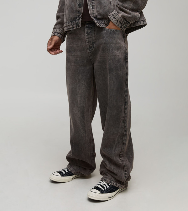 Washed Mid Rise Relaxed Fit Jeans