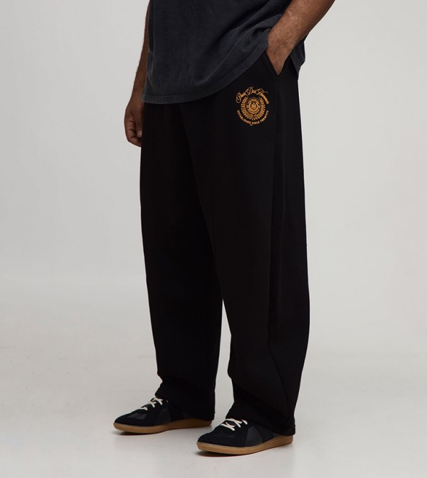Crest Print Barrel Fit Sweatpants