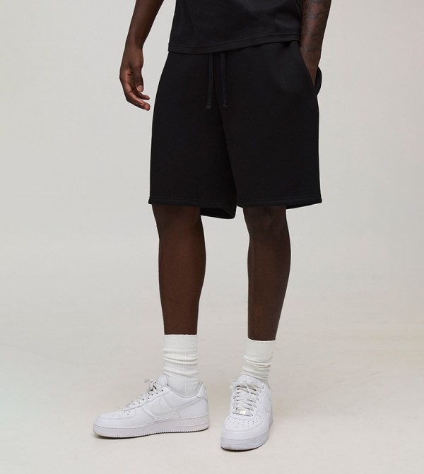 Drawstring Waist Mid Rise Shorts