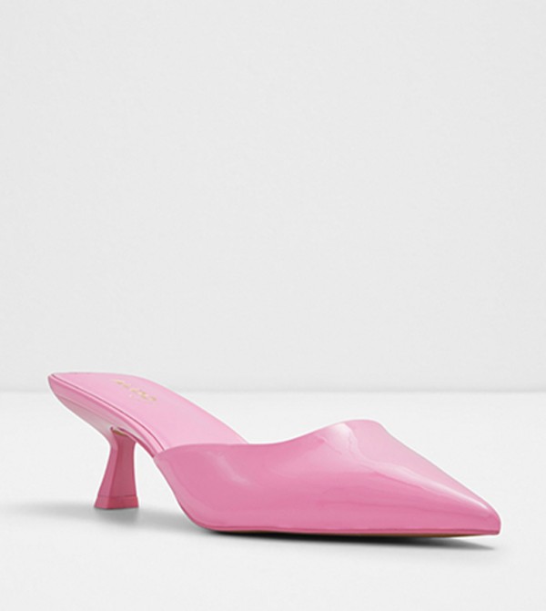 CREONA Pointed Toe Pumps