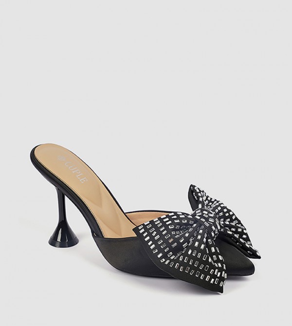 Bow Detail Pumps