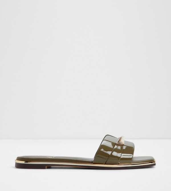 DARLINA Accessory Detail Flat Sandals
