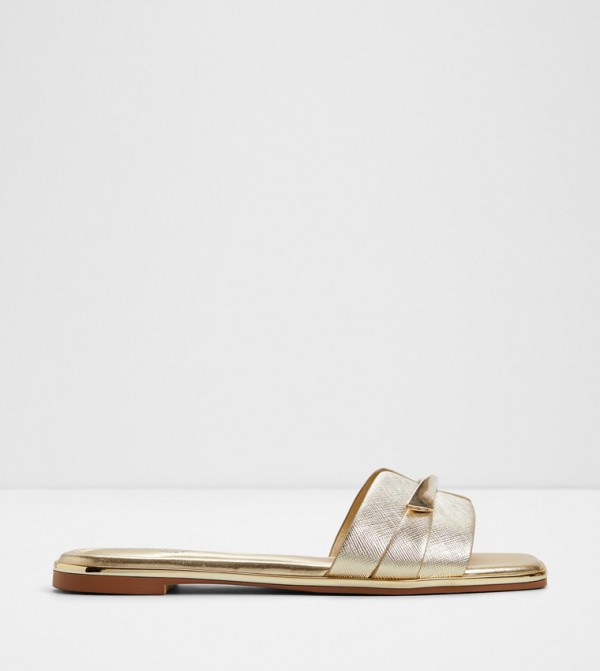 DARLINA Textured Flat Sandals
