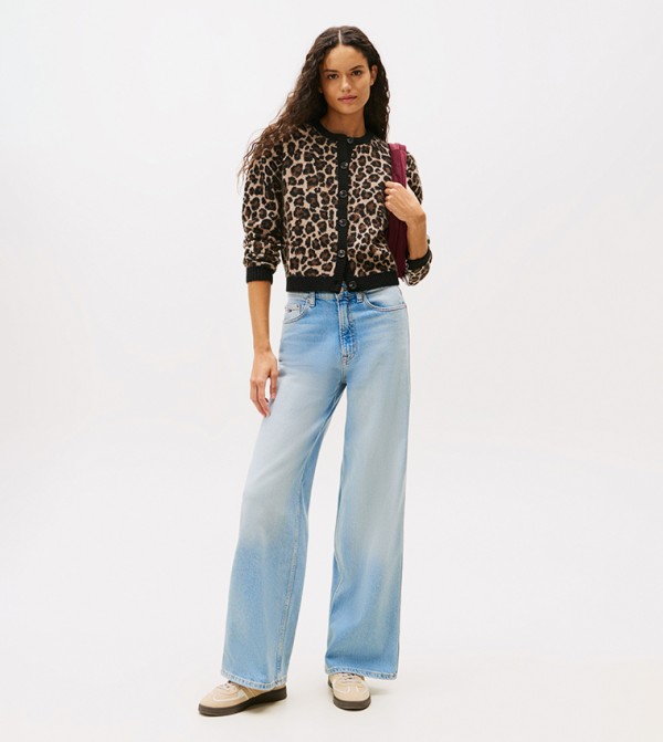 CLAIRE Faded Boyfriend Jeans