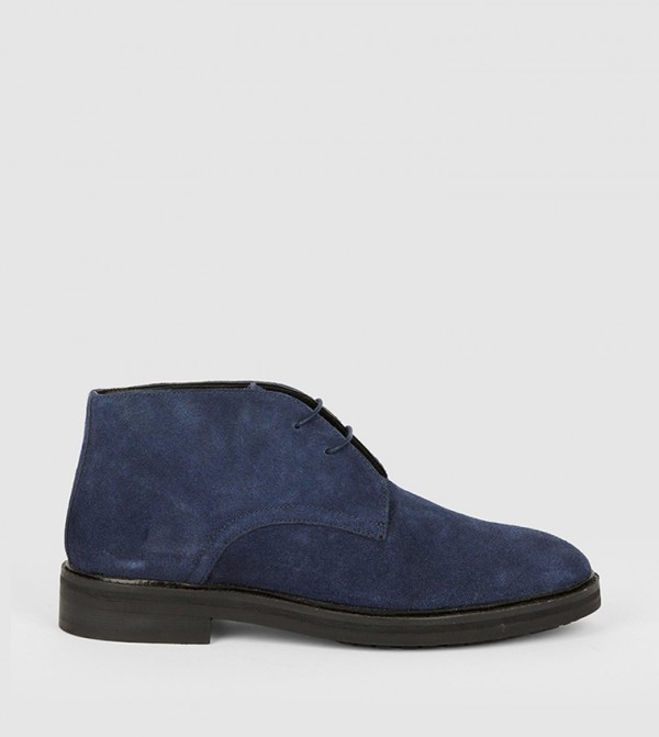 Buy Maine Luca Smart Suede Chukka Boots In Navy | 6thStreet Saudi Arabia