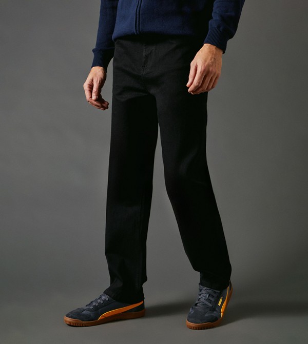 Stretch Straight Fit Jeans