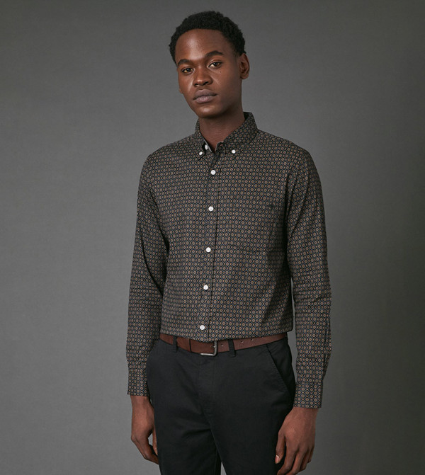 قميص كم طويل بطبعة 