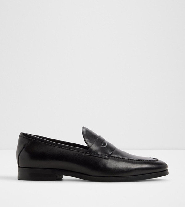 ELVIS Solid Loafers
