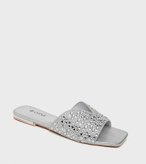Embellished Open Toe Flat Sandals