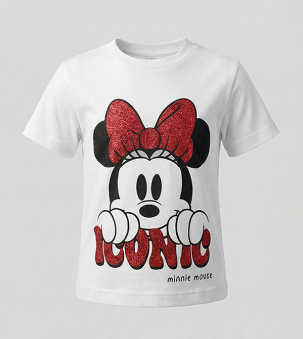 تيشيرت بطبعة وكم قصير 