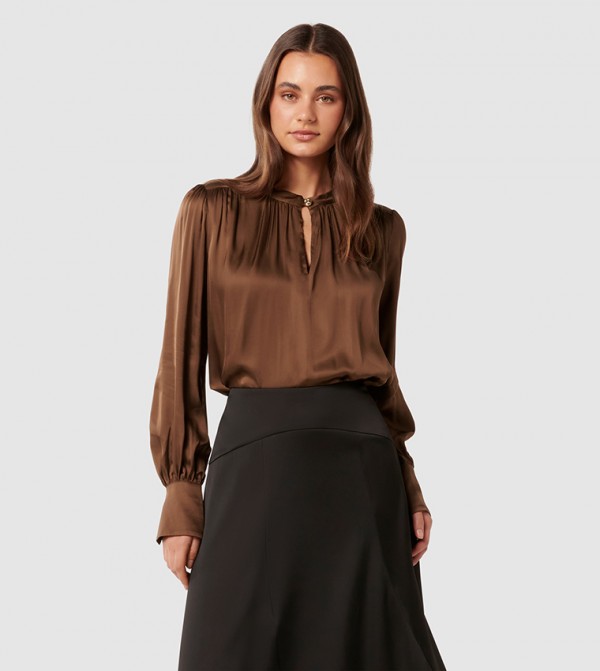 KAI Solid Ruched Top