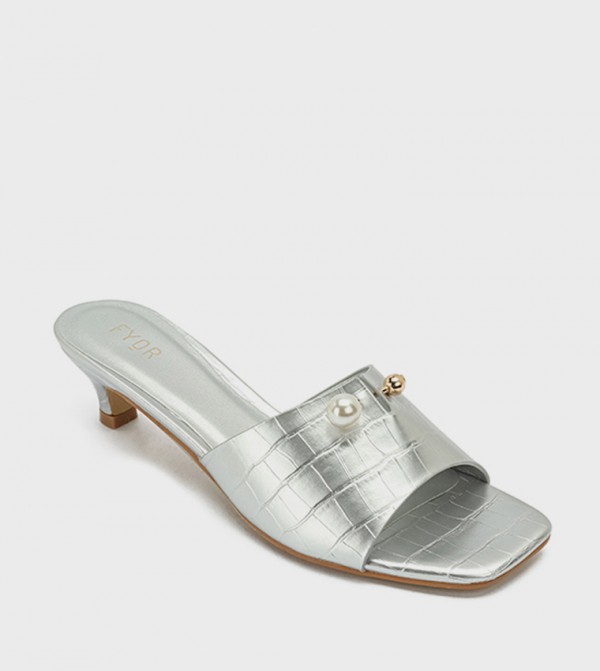 Textured Open Toe Kitten Heel Sandals
