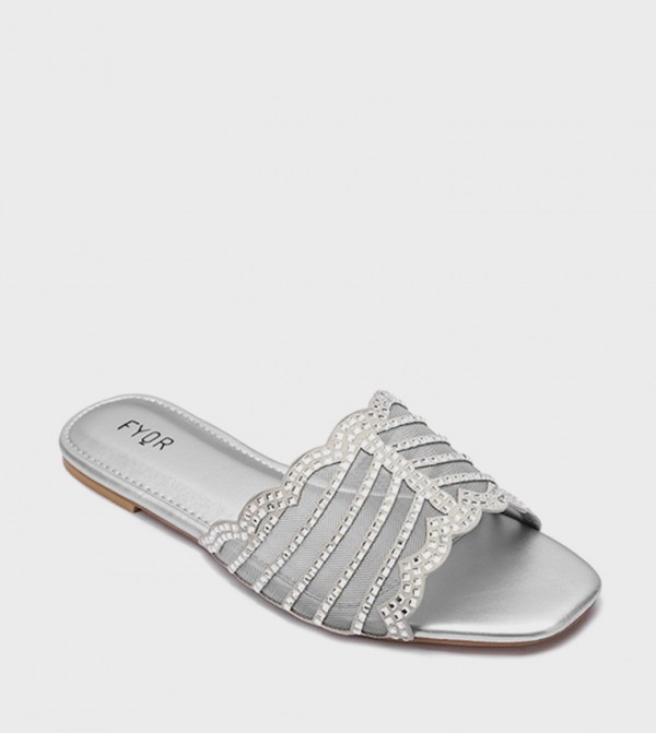 Embellished Open Toe Flat Sandals